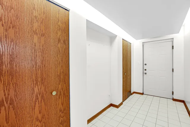 $229,000 | 6601 Martin France Circle, Unit 2A, Tinley Park, IL 60477