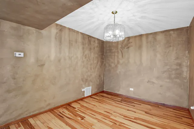 $229,000 | 6601 Martin France Circle, Unit 2A, Tinley Park, IL 60477