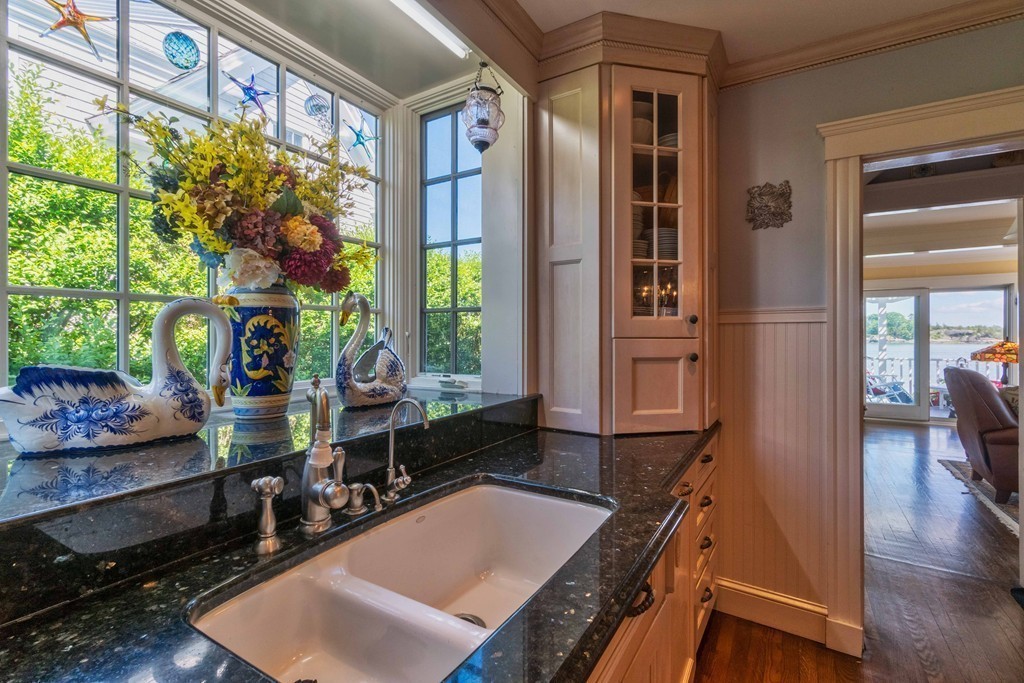 185 Downer Avenue Hingham, MA 02043 - Photo 12 of 30 a room with musical instruments