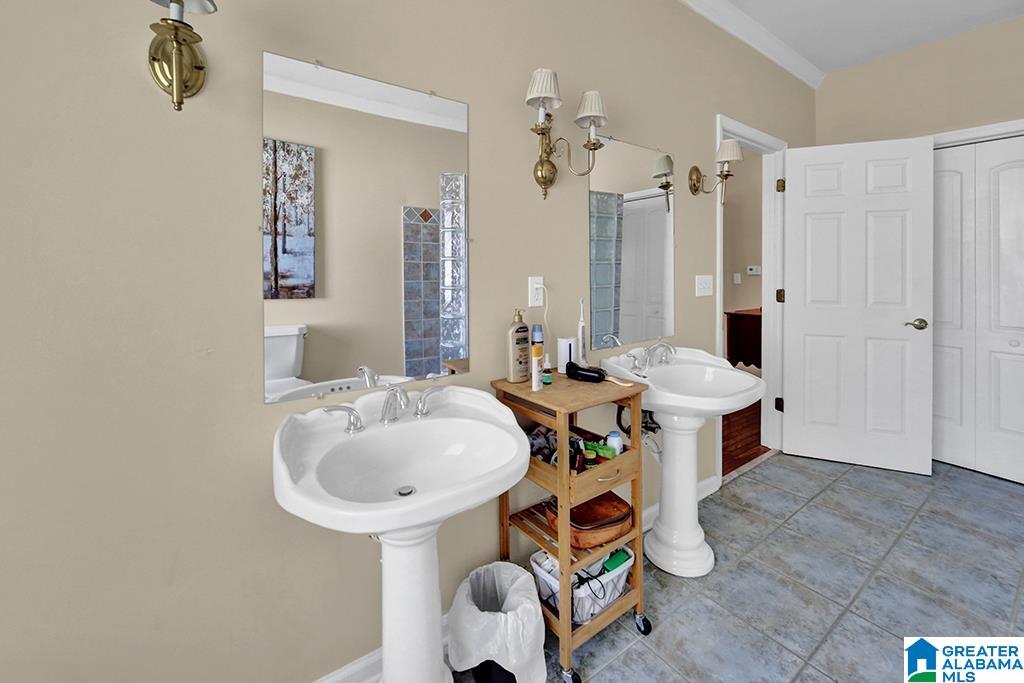 100 Indian Landing Road Pelham, AL 35124 - Photo 17 of 39
