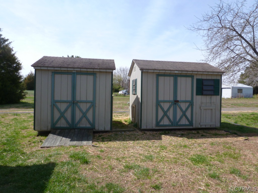 18010 Sandy Ford Road Petersburg, VA 23803 - Photo 16 of 24 Gallery Image 16