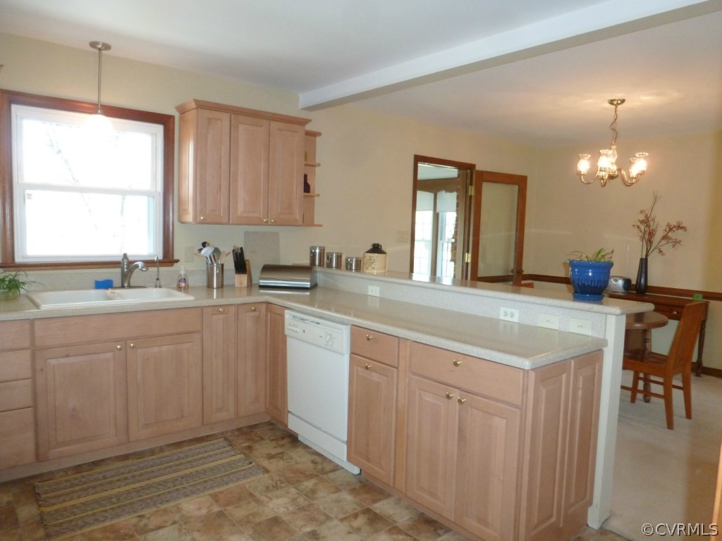 18010 Sandy Ford Road Petersburg, VA 23803 - Photo 2 of 24 Gallery Image 2
