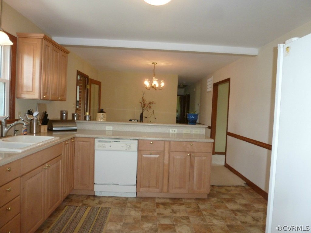 18010 Sandy Ford Road Petersburg, VA 23803 - Photo 3 of 24 Gallery Image 3