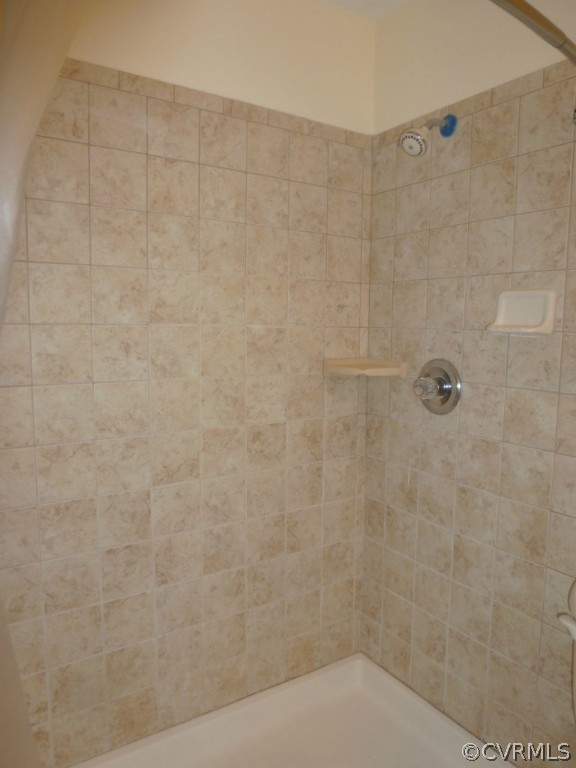 18010 Sandy Ford Road Petersburg, VA 23803 - Photo 9 of 24 Gallery Image 9