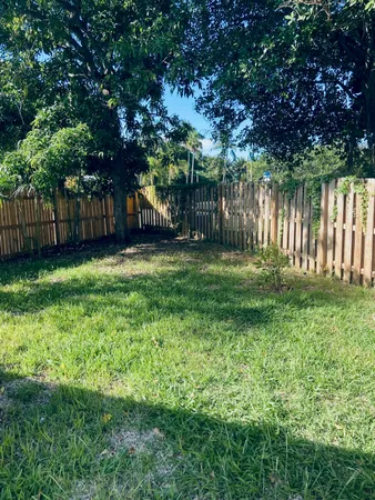 $3,995 | 615 Northeast 2nd Avenue, Delray Beach, FL 33444