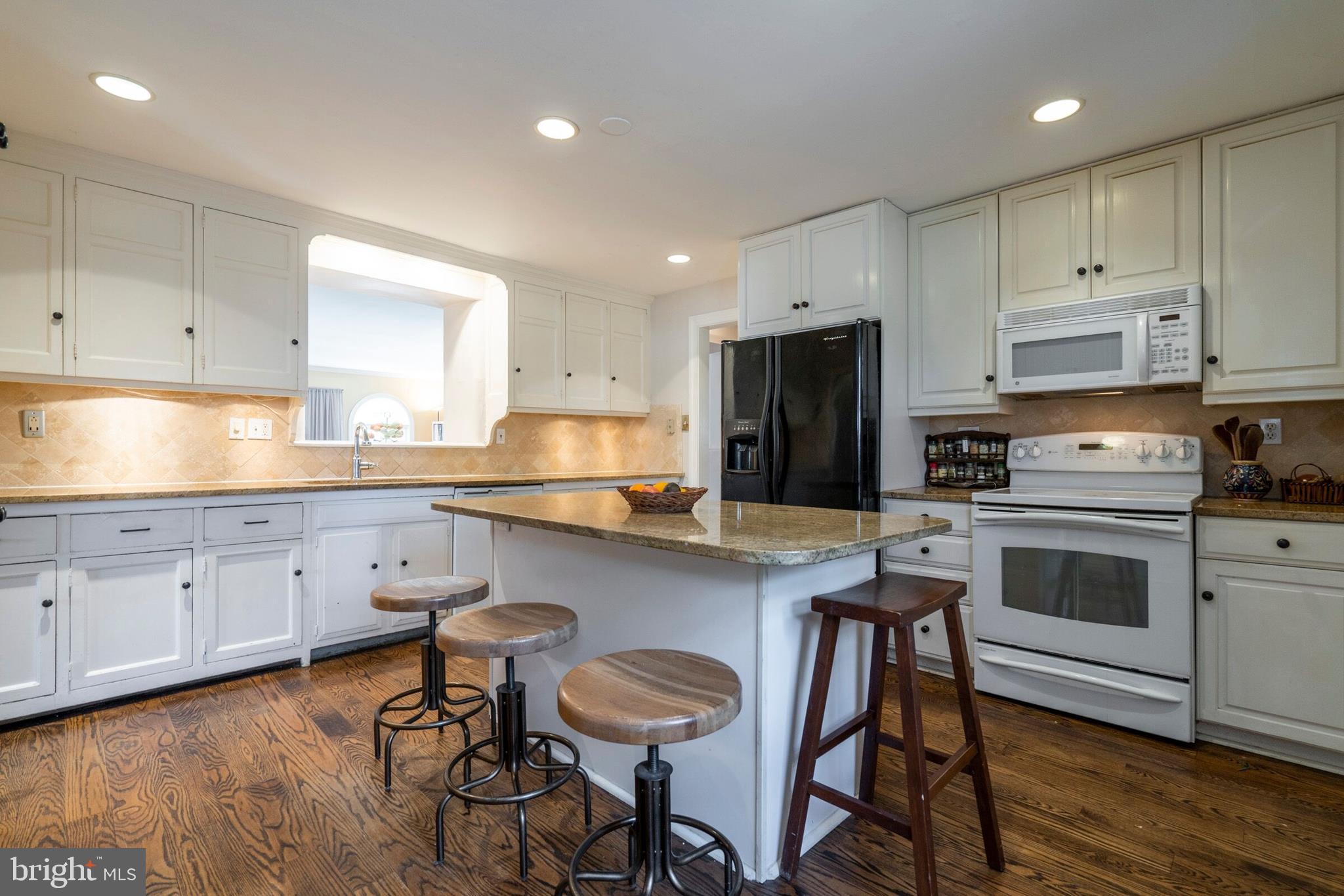 329 Buckwalter Road Phoenixville, PA 19460 - Photo 11 of 47 Gallery Image 11