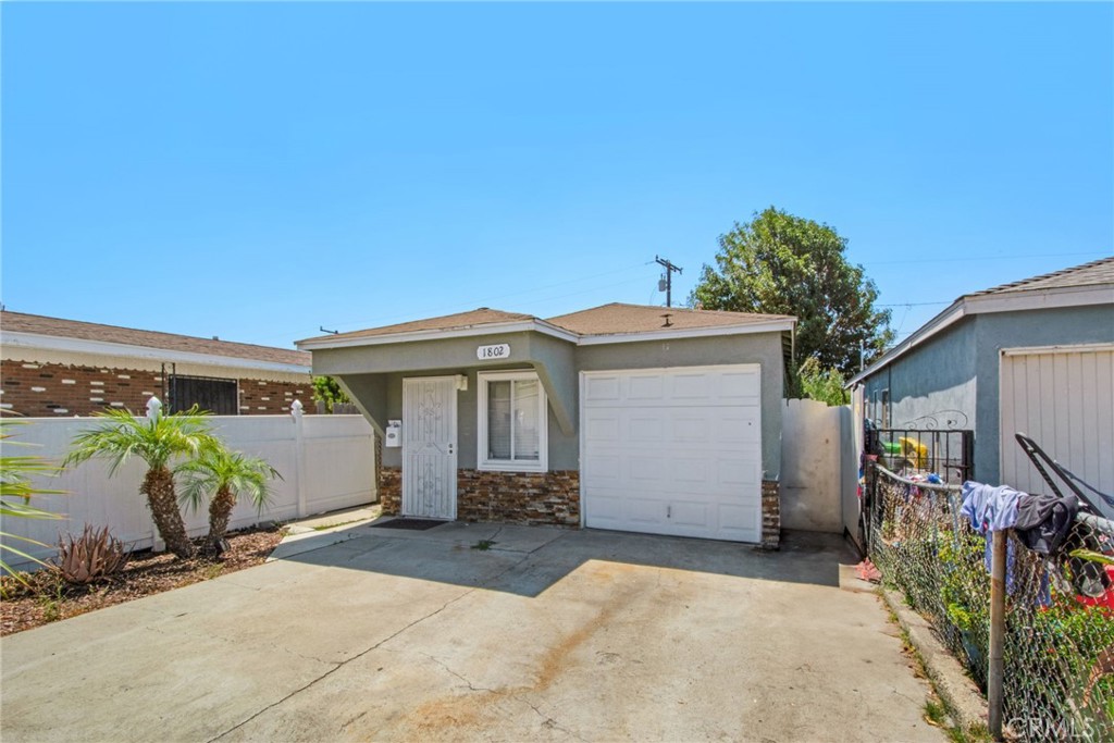 1802 West 153rd Street Compton, CA 90220 - Photo 2 of 20