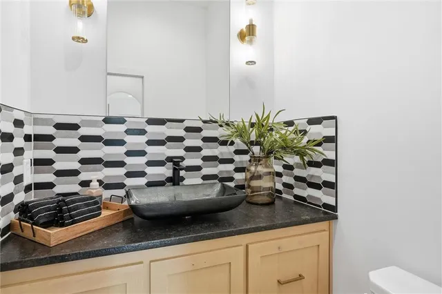 $635,000 | 2009 Ridge Tree Lane, Pleasant Hill, MO 64080