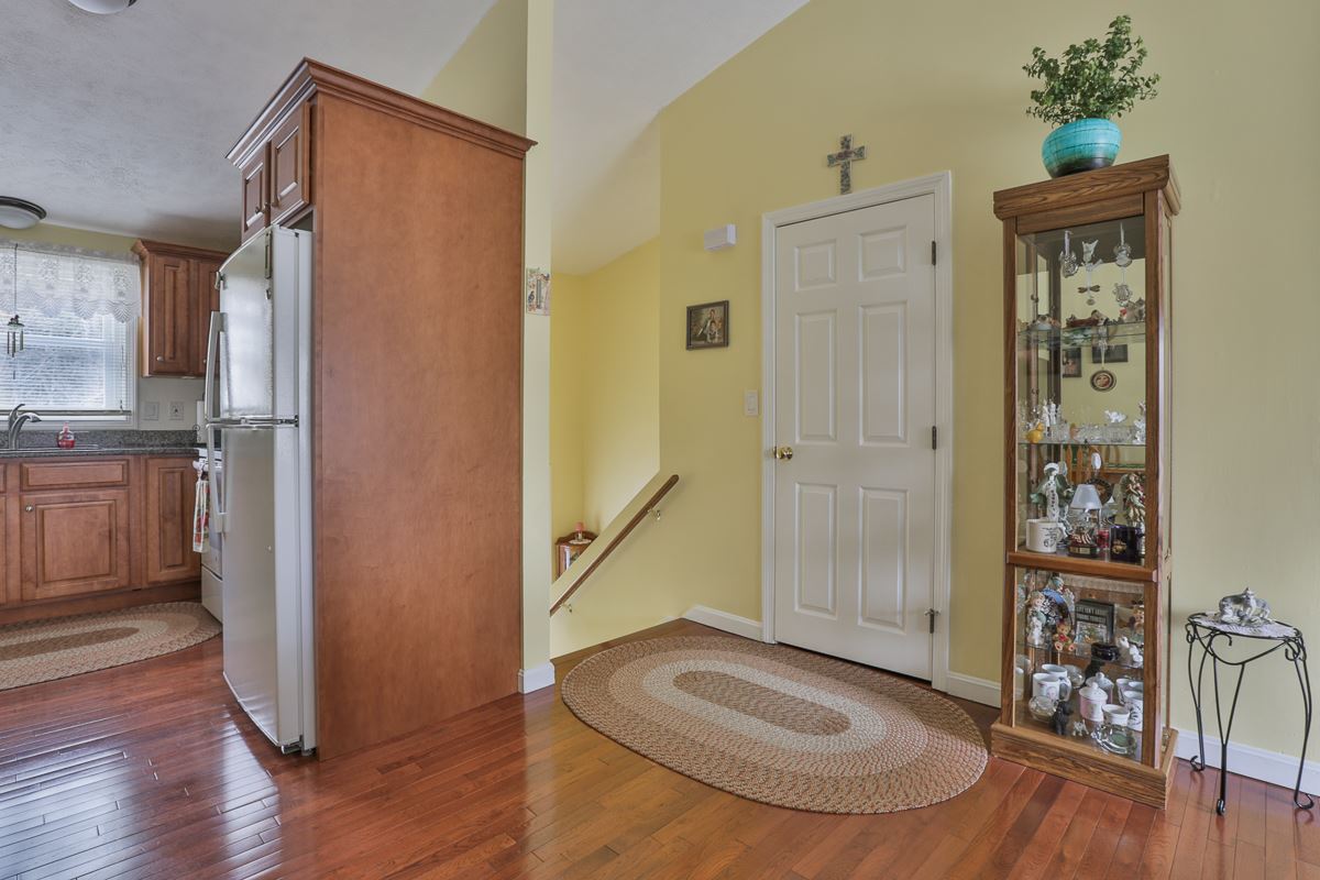 168 Morse Road Manchester, NH 03104 - Photo 8 of 29 Gallery Image 8