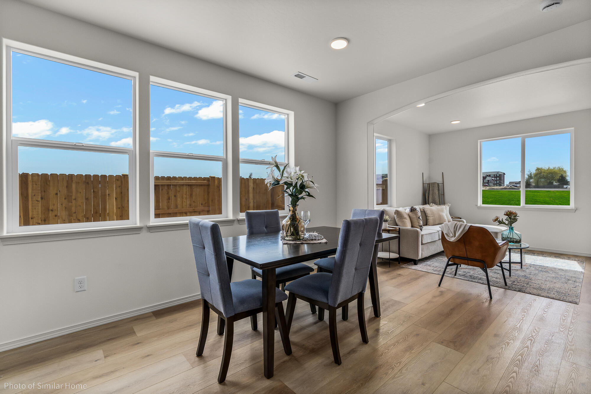 3382 Northwest 7th Street Redmond, OR 97756 - Photo 8 of 24 Harbor Townhome-Dining & Living Room