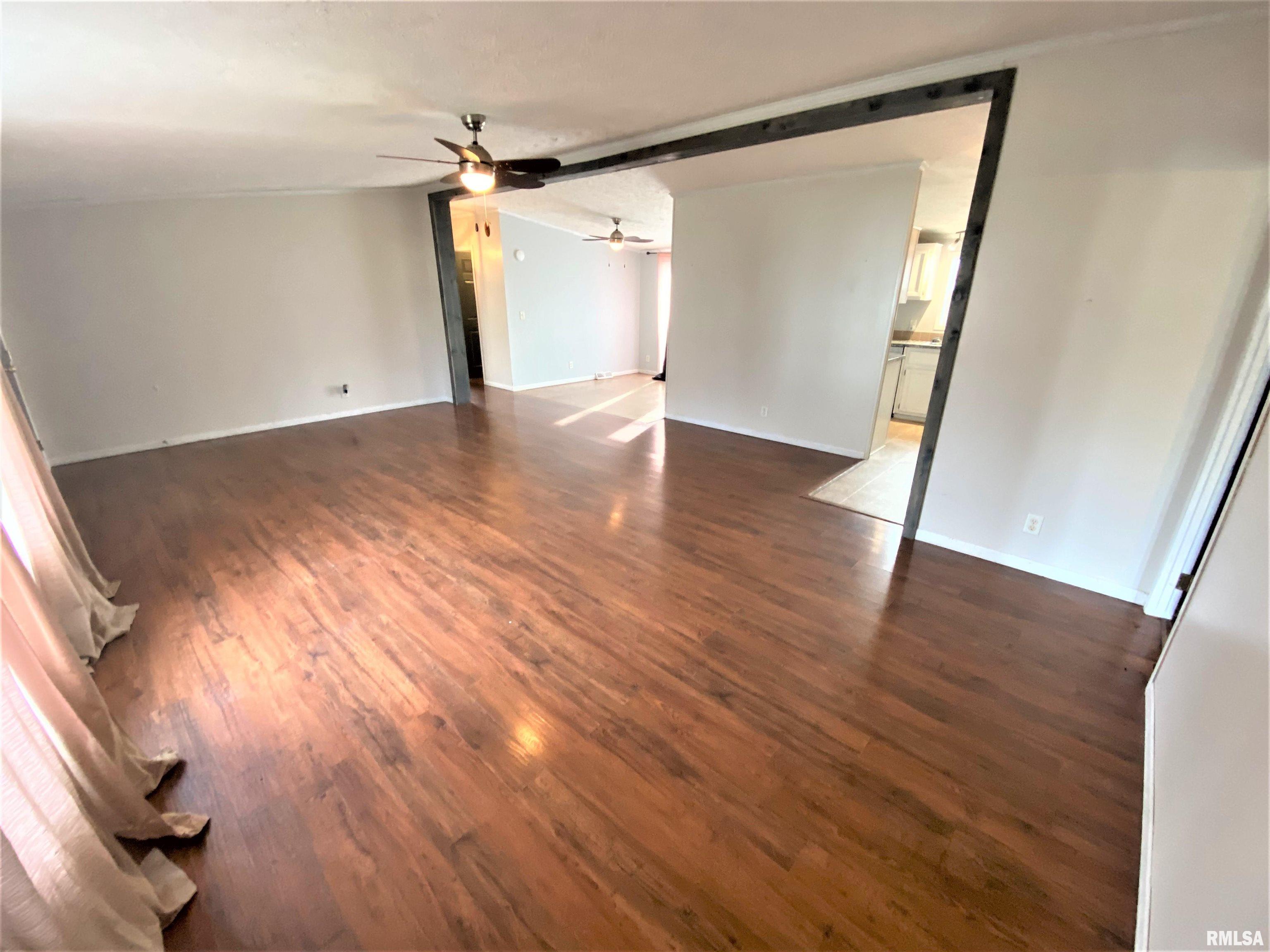 254 Austin Avenue Flora, IL 62839 - Photo 7 of 49 Gallery Image 7