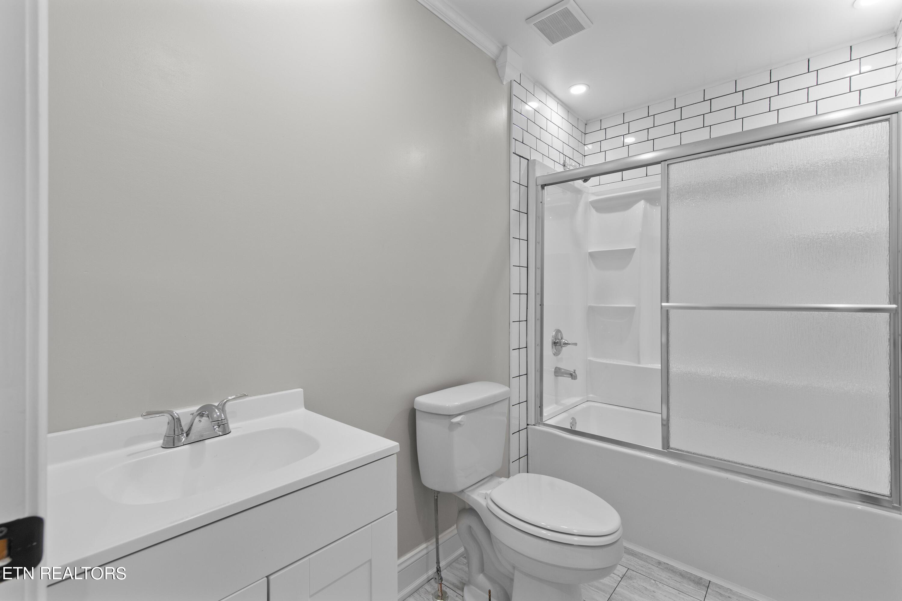 105 Agape Lane Heiskell, TN 37754 - Photo 17 of 25 030A9488