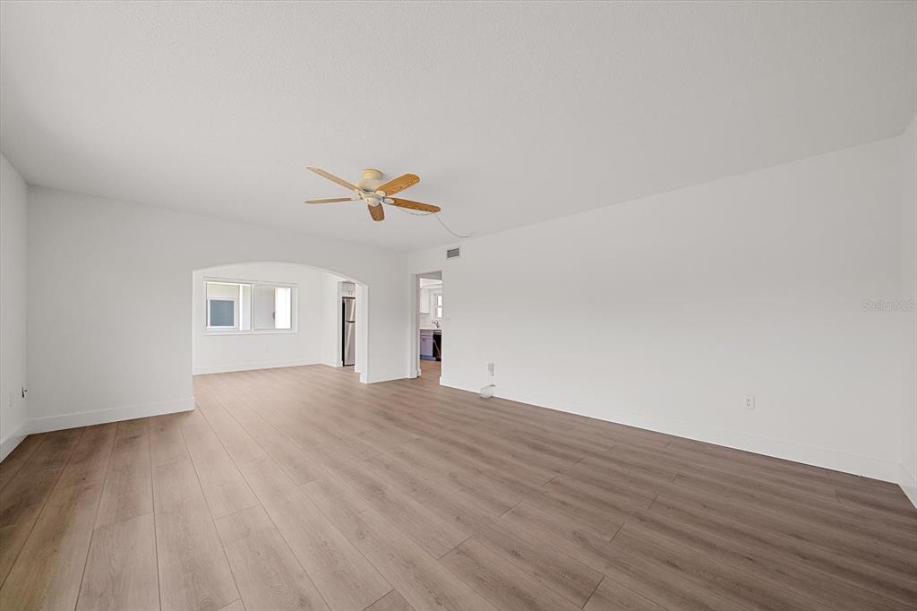 3818 Roxane Boulevard, Unit 157 Sarasota, FL 34235 - Photo 16 of 34