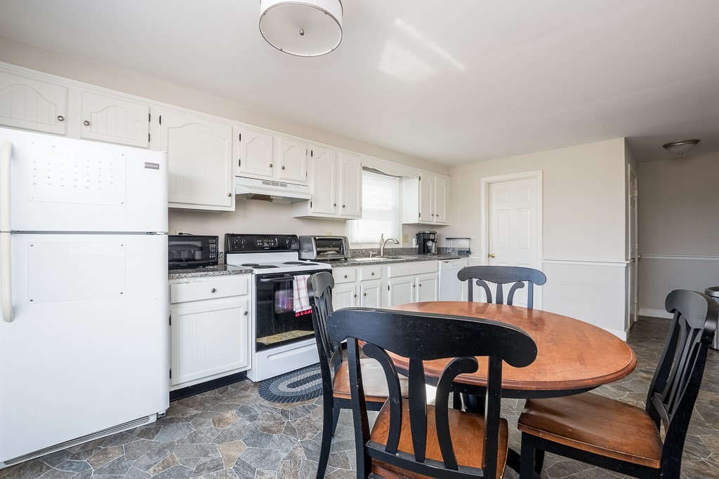 80 Cowell Road, Unit 80 Wrentham, MA 02093 - Photo 10 of 22 Gallery Image 10