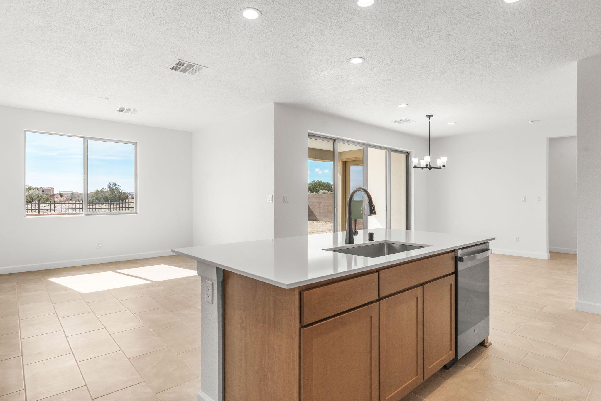 3141 Wolf Tail Loop Northeast Rio Rancho, NM 87144 - Photo 9 of 39 Gallery Image 9