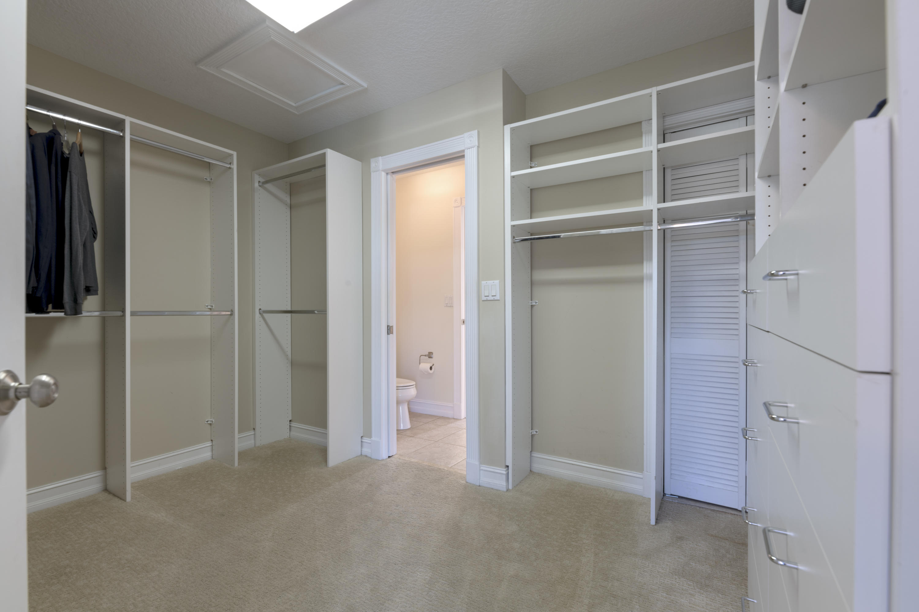 12920 Barrow Road North Palm Beach, FL 33408 - Photo 20 of 32 a view of an empty room