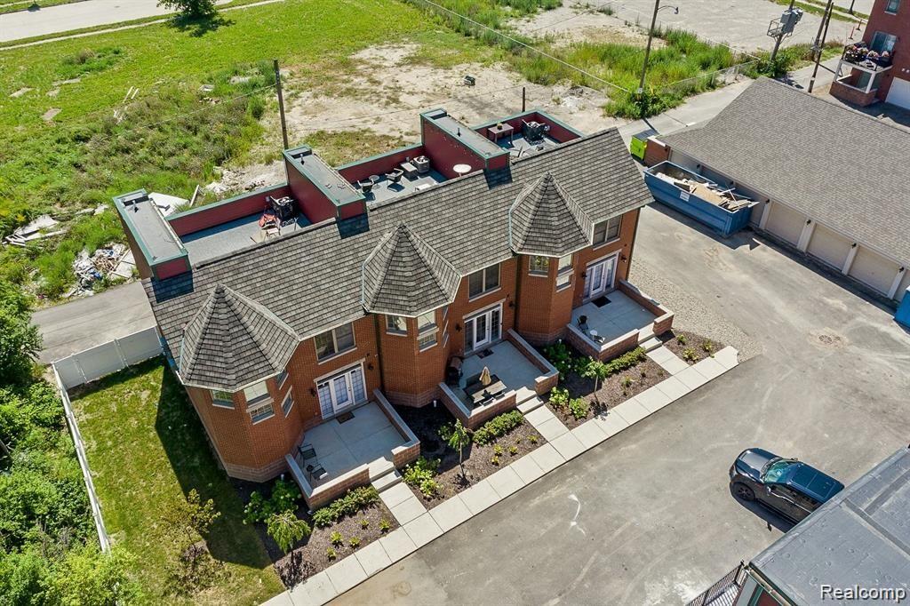 3148 John R Street, Unit 26 Detroit, MI 48201 - Photo 24 of 29 29-web-or-mls-3148 John R Street Detroit0028.jpg