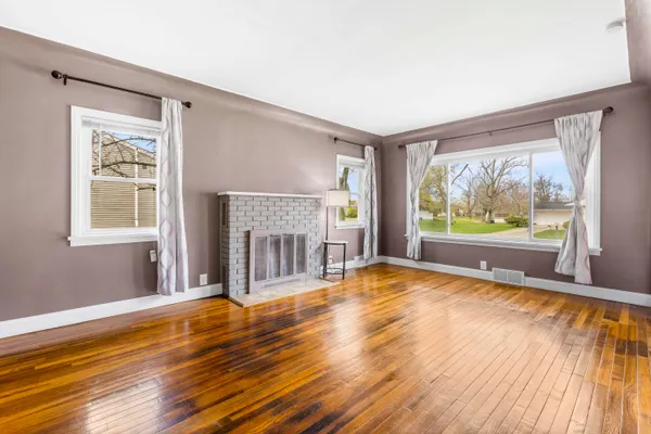 $299,900 | 320 River Street, Hillsdale, MI 49242