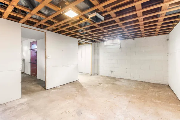 $299,900 | 320 River Street, Hillsdale, MI 49242