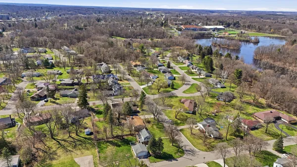 $299,900 | 320 River Street, Hillsdale, MI 49242