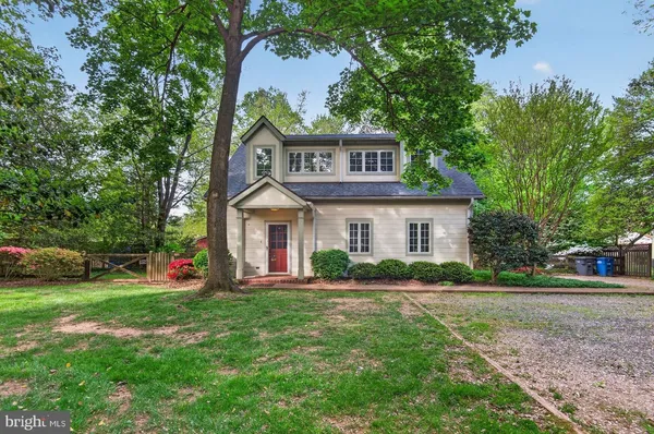 $775,000 | 4610 Backlick Road, Annandale, VA 22003