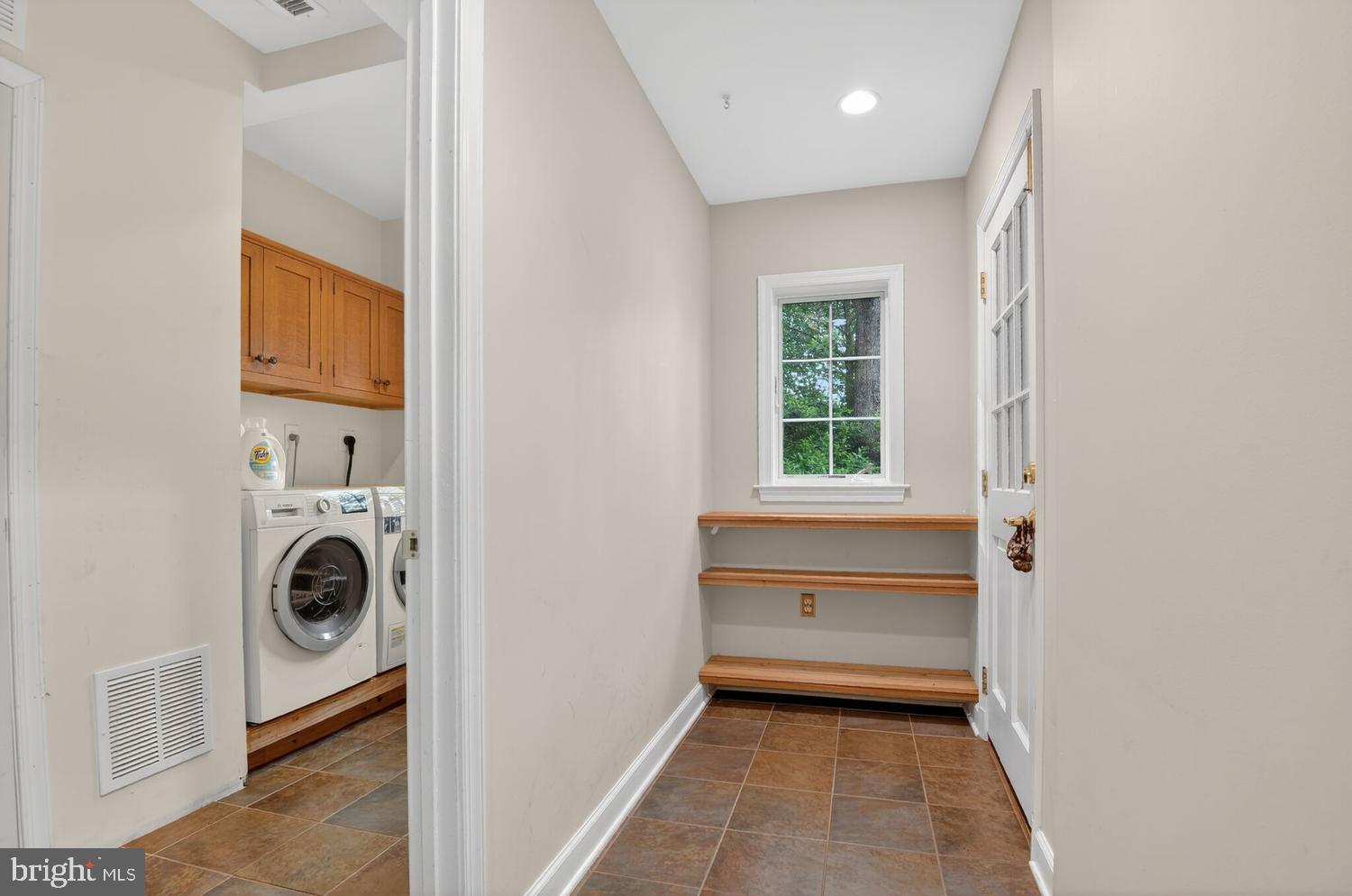 4610 Backlick Road Annandale, VA 22003 - Photo 6 of 25