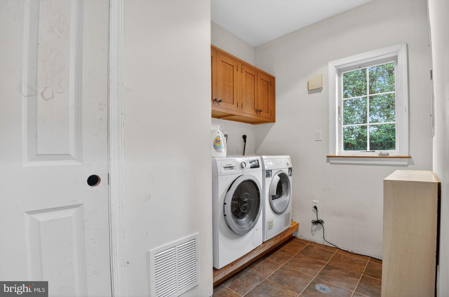 4610 Backlick Road Annandale, VA 22003 - Photo 7 of 25