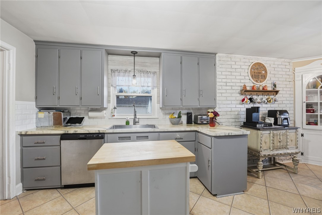 3 Lombardy Street Lancaster, NY 14086 - Photo 10 of 29