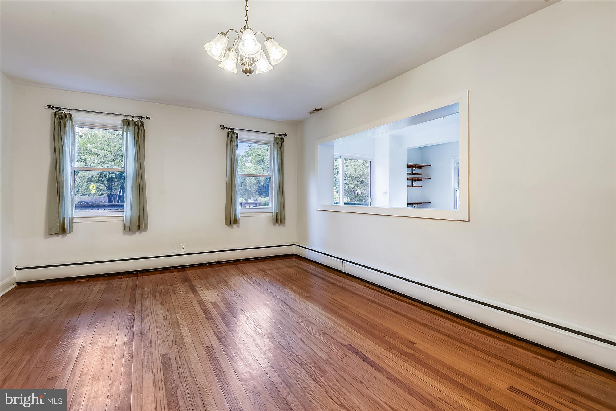 1137 Hampton Road Annapolis, MD 21409 - Photo 12 of 61 Living Room