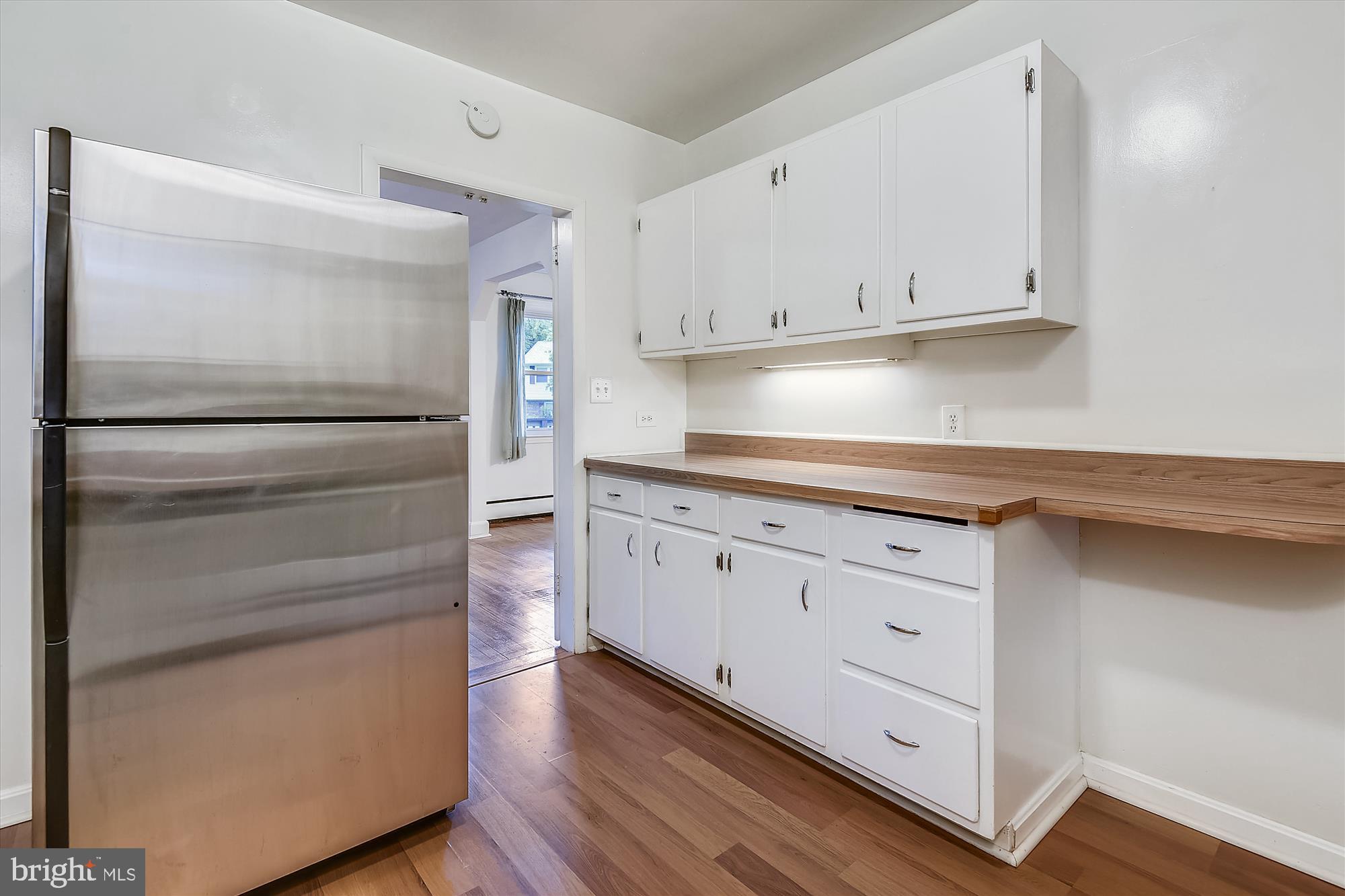 1137 Hampton Road Annapolis, MD 21409 - Photo 17 of 61 Kitchen Refrigerator has an Ice-Maker
