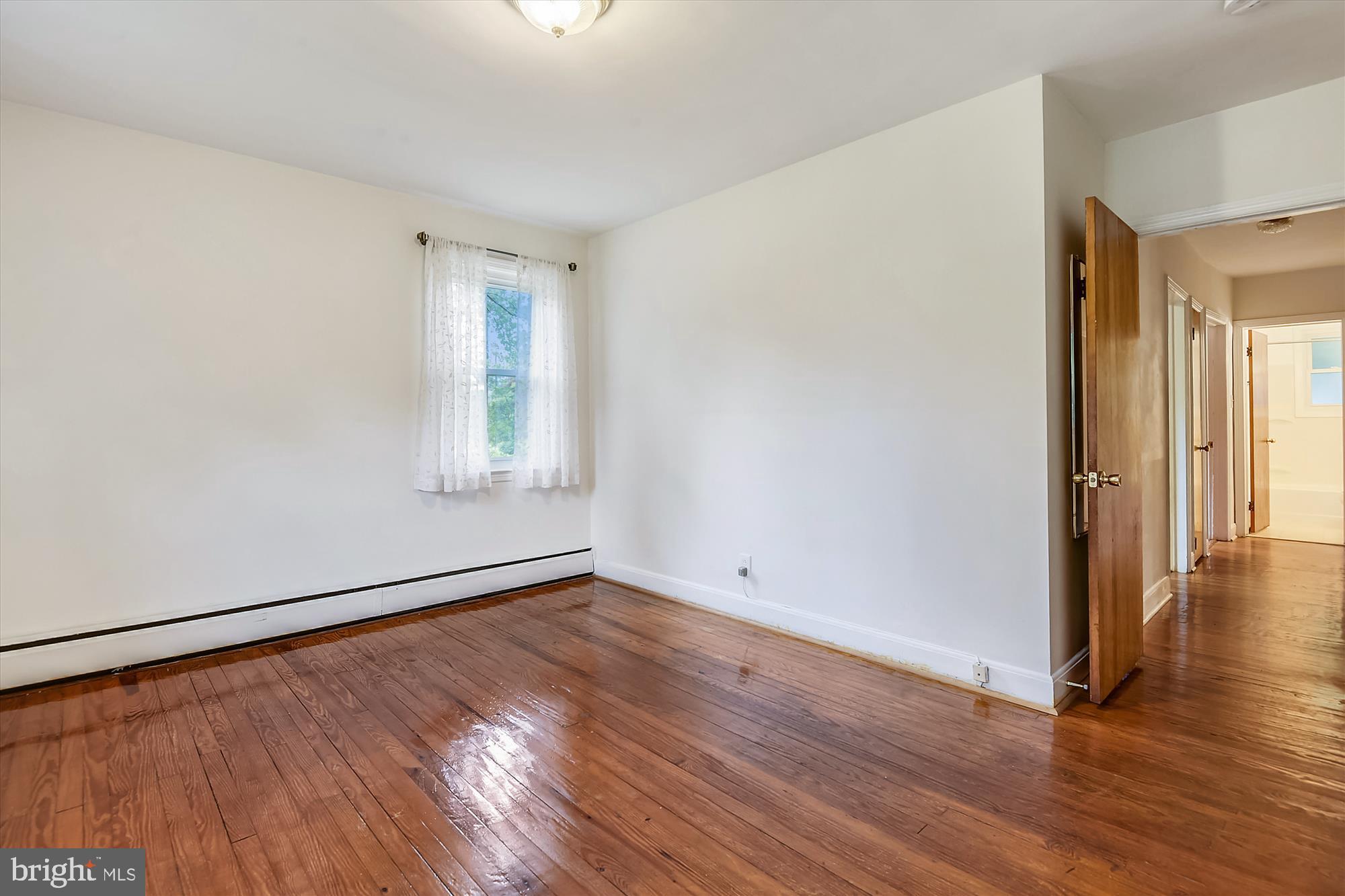 1137 Hampton Road Annapolis, MD 21409 - Photo 20 of 61 Primary Bedroom with overhead lighting