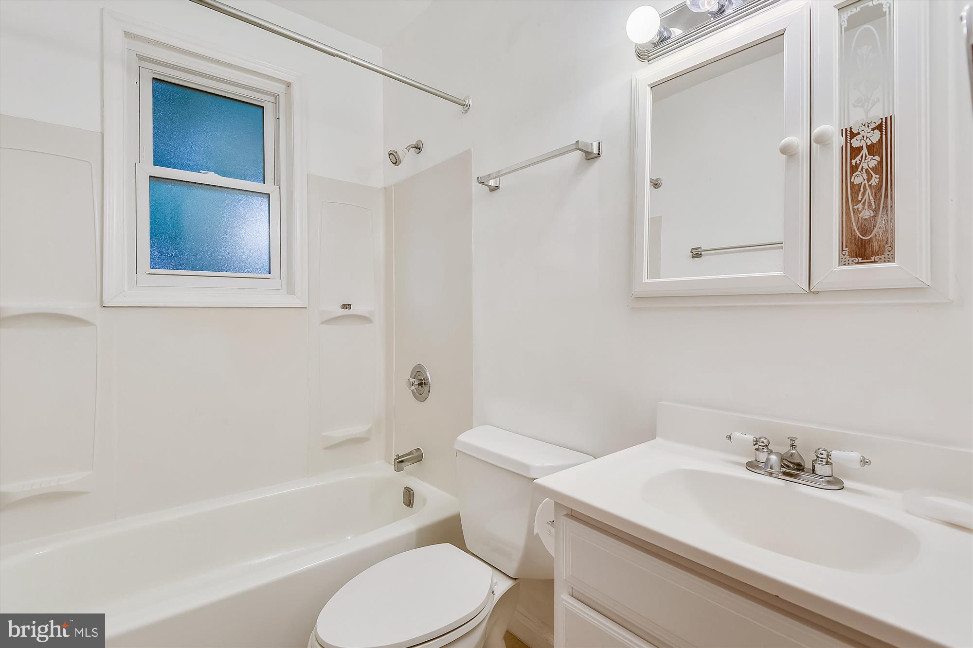 1137 Hampton Road Annapolis, MD 21409 - Photo 22 of 61 Sparkling Clean Hall Bathroom
