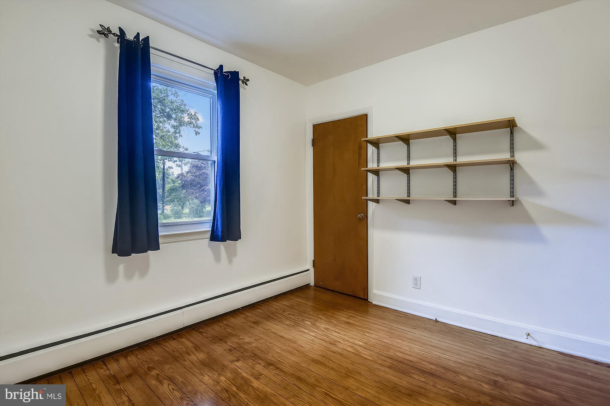 1137 Hampton Road Annapolis, MD 21409 - Photo 23 of 61 Bedroom 2 with Shelving