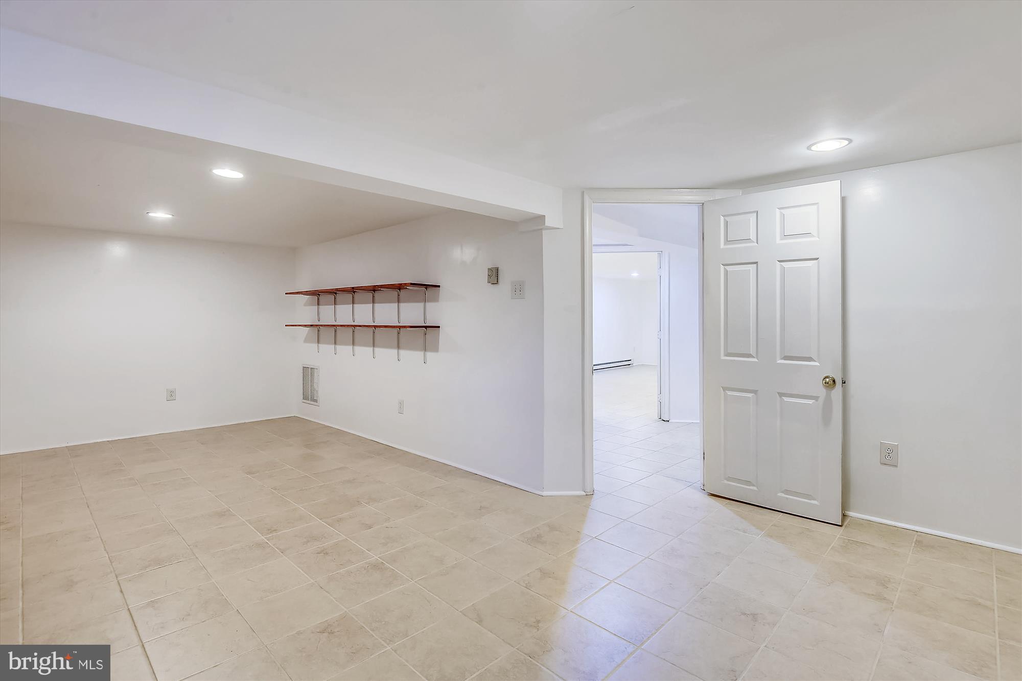 1137 Hampton Road Annapolis, MD 21409 - Photo 33 of 61 Den