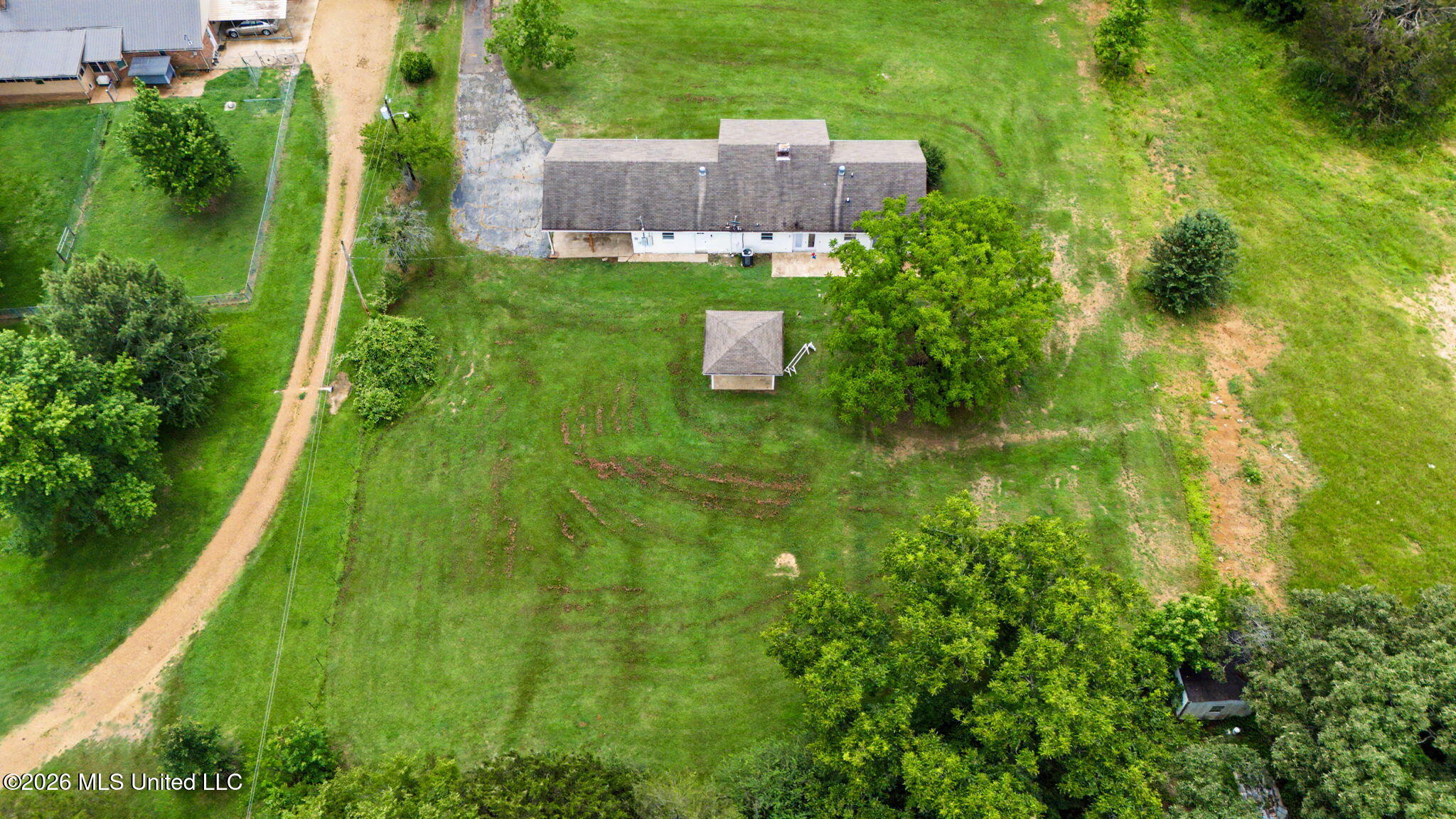 1945 Pryor Road Coldwater, MS 38618 - Photo 35 of 38 35-web-or-mls-1945 Pryor Rd-34