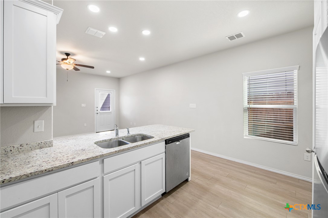 7536 Misty Ridge Drive, Unit 1314 Converse, TX 78109 - Photo 4 of 29