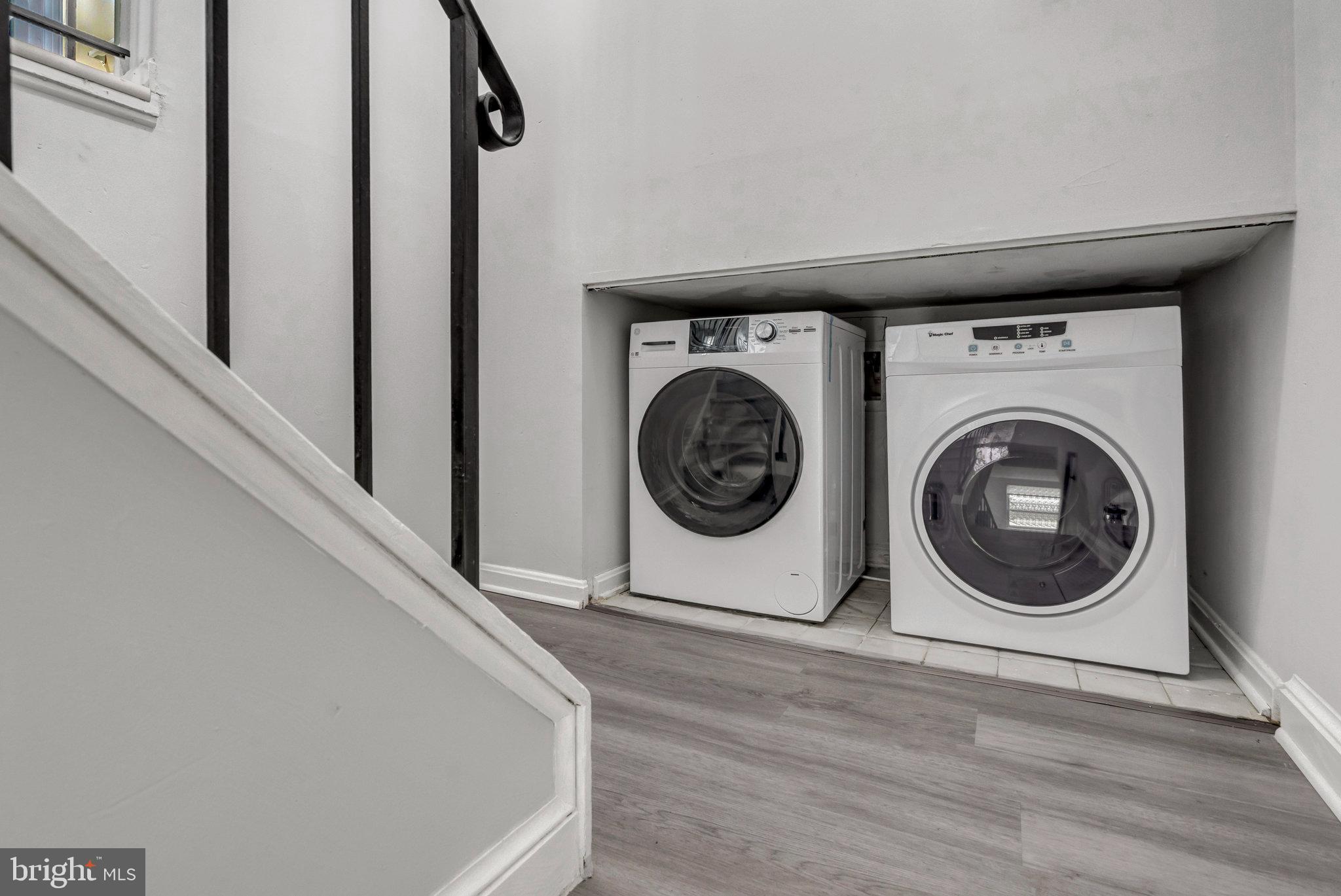 7905 Brighton Way Manassas, VA 20109 - Photo 17 of 32 a utility room with dryer and washer