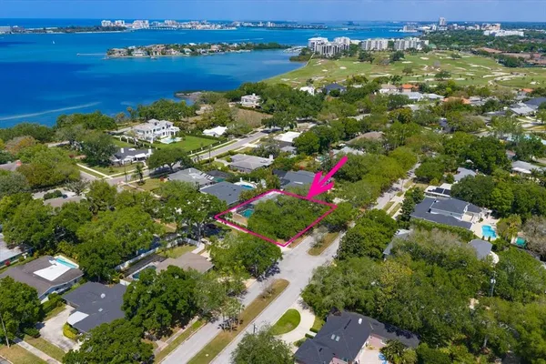 $1,275,000 | 500 Ponce De Leon Boulevard, Belleair, FL 33756