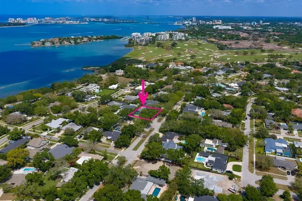 $1,275,000 | 500 Ponce De Leon Boulevard, Belleair, FL 33756