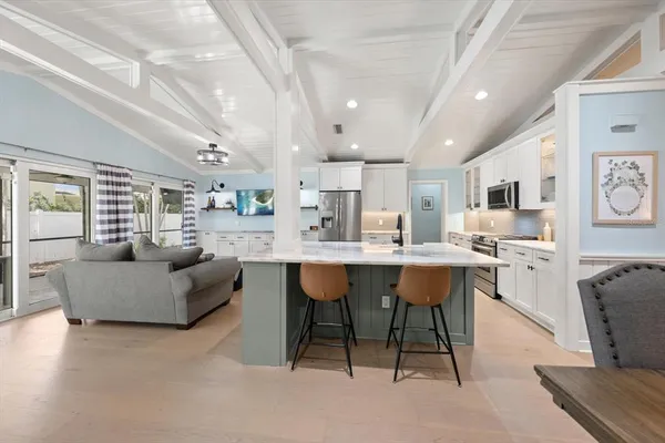 $1,275,000 | 500 Ponce De Leon Boulevard, Belleair, FL 33756