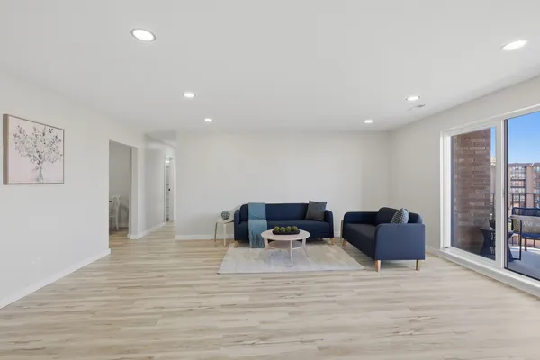 $275,000 | 1777 West Crystal Lane, Unit 602, Mount Prospect, IL 60056