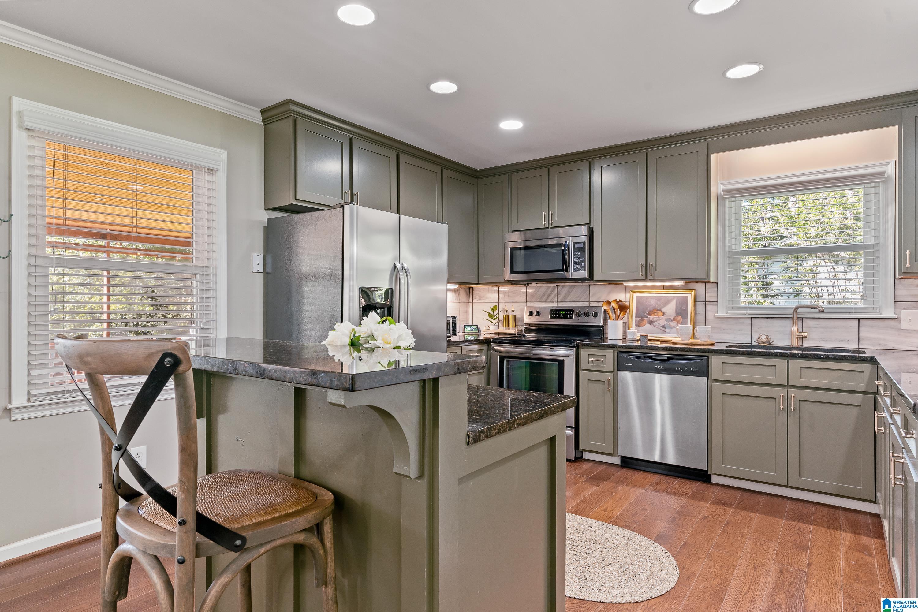 2719 Acton Road Birmingham, AL 35243 - Photo 7 of 60