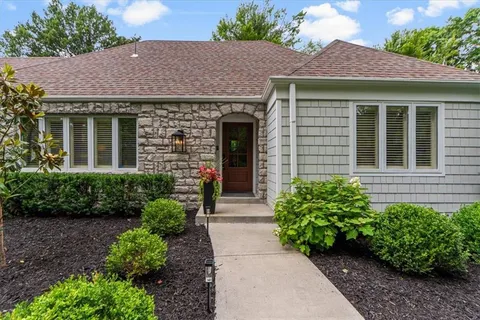 $1,250,000 | 5726 Howe Drive, Fairway, KS 66205