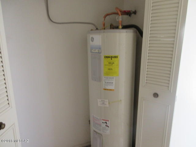 403 Curry Street Rio Rico, AZ 85648 - Photo 15 of 23 a utility room with dryer and washer