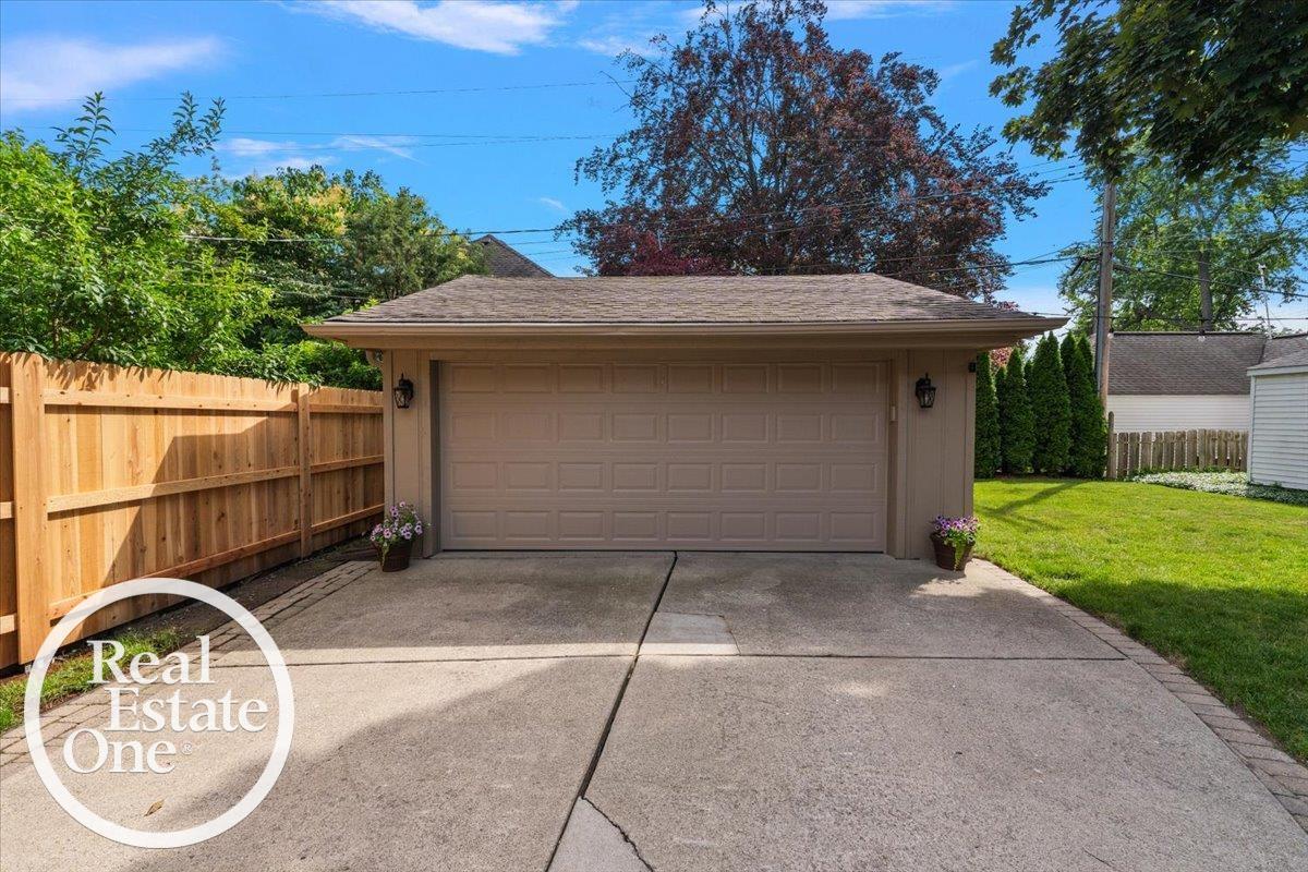 305 Moran Road Grosse Pointe, MI 48236 - Photo 40 of 45