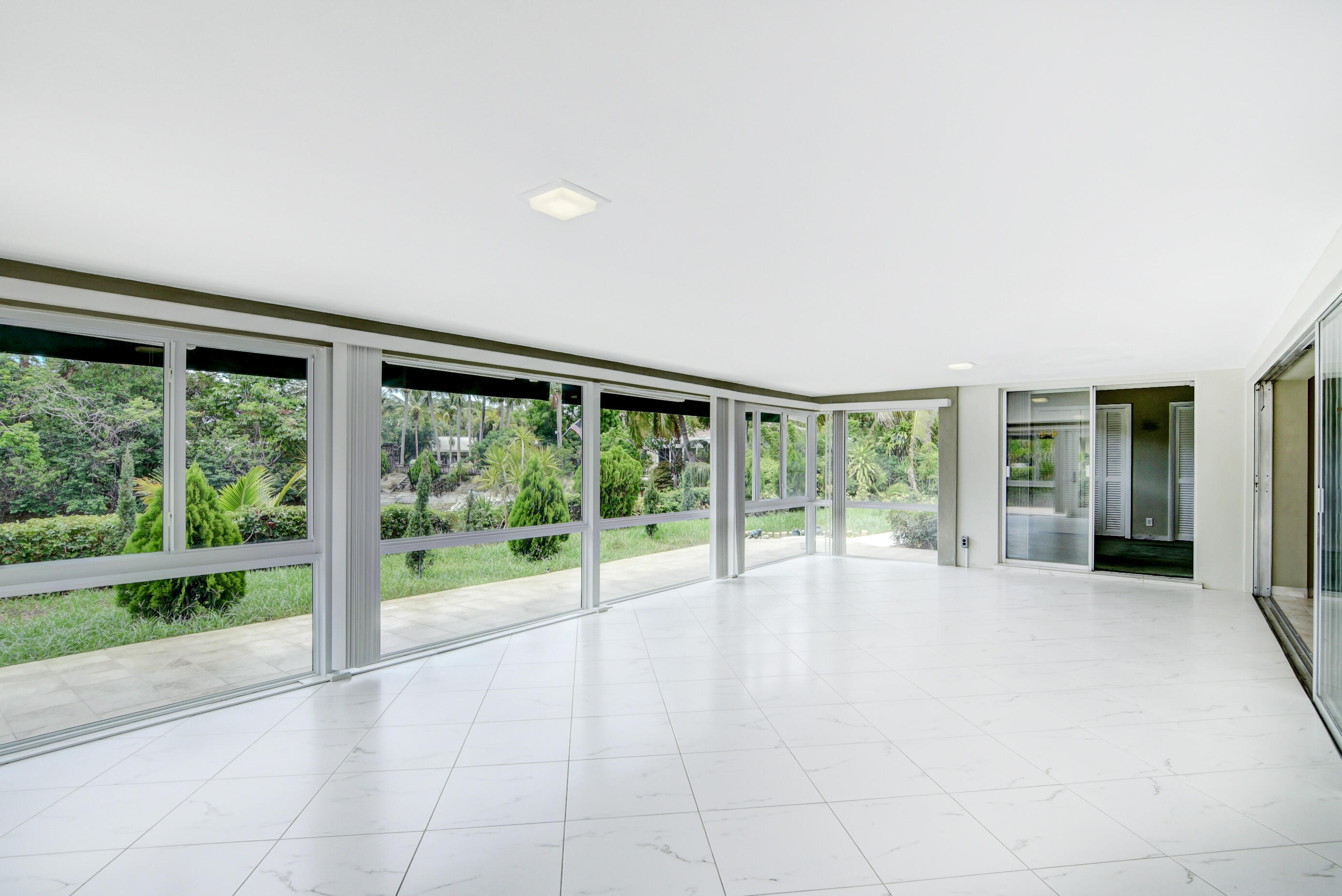 2036 Sharon Street Boca Raton, FL 33486 - Photo 11 of 53 40_dsc_8808_09_10_11_12