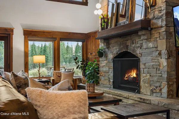 $2,495,000 | 356 North Idaho Club Drive, Sandpoint, ID 83864