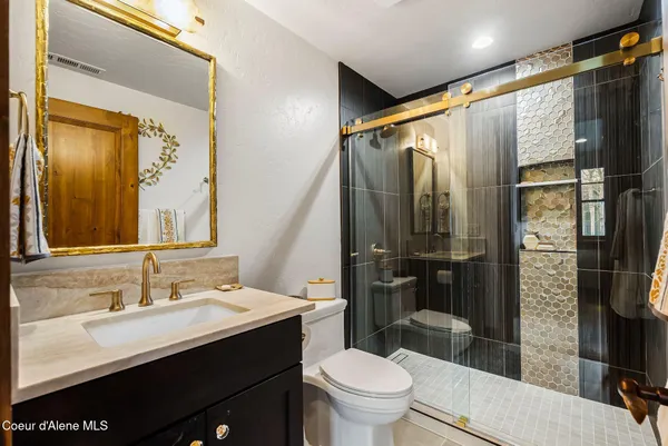 $2,495,000 | 356 North Idaho Club Drive, Sandpoint, ID 83864