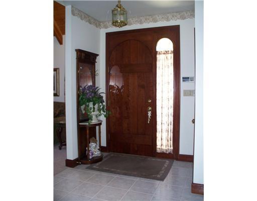 30 Sanitarium Road Washington, PA 15301 - Photo 2 of 17 Entry/Foyer.