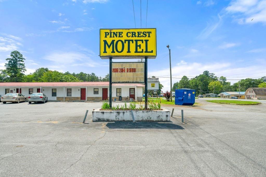 3158 Martha Berry Highway Rome, GA 30165 - Photo 3 of 10 a sign on the side of a building